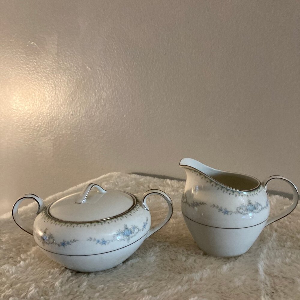 Hampton House "Glendale"  Sugar Bowl w/Lid & Creamer